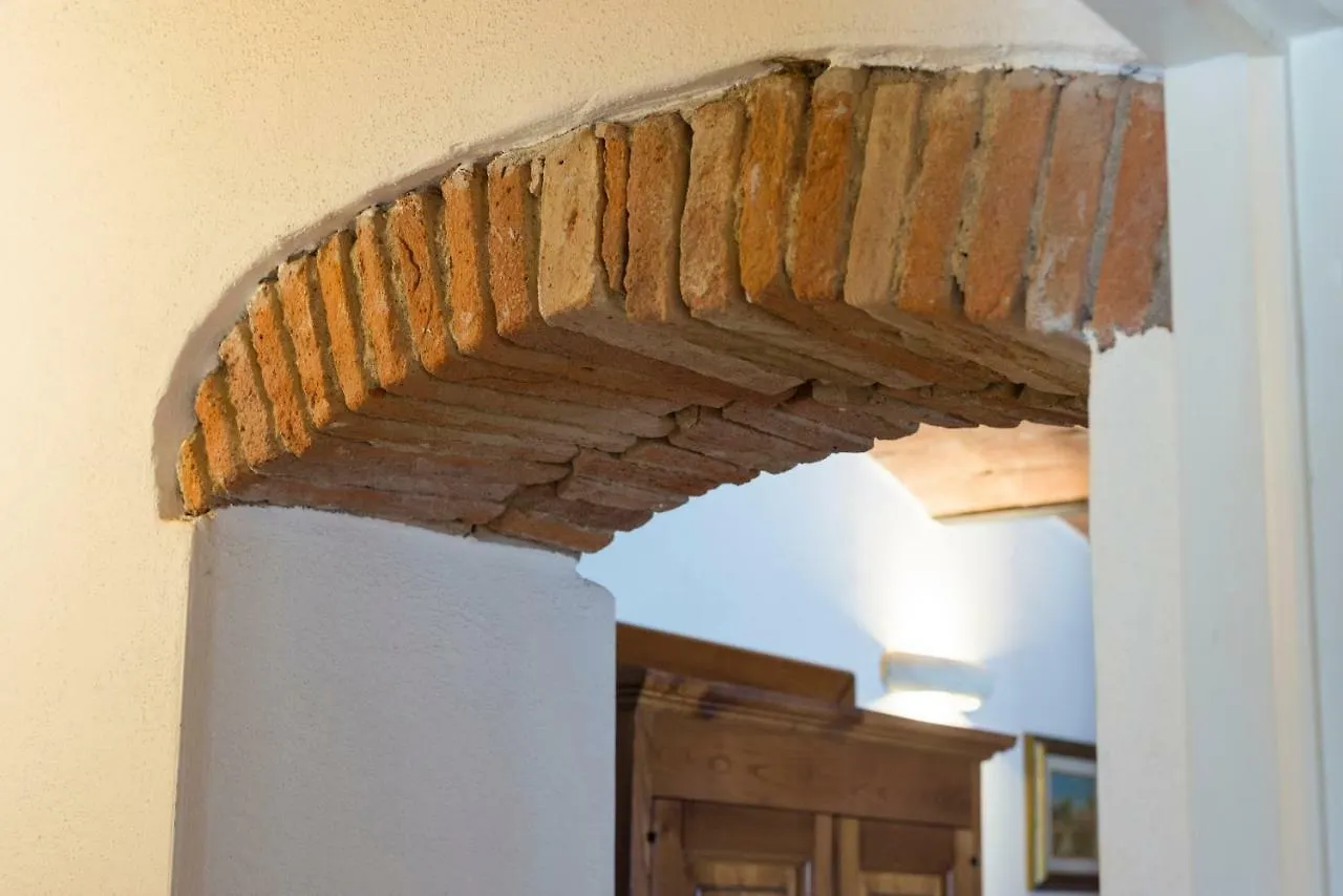Borgo E Castello Apartment Suvereto