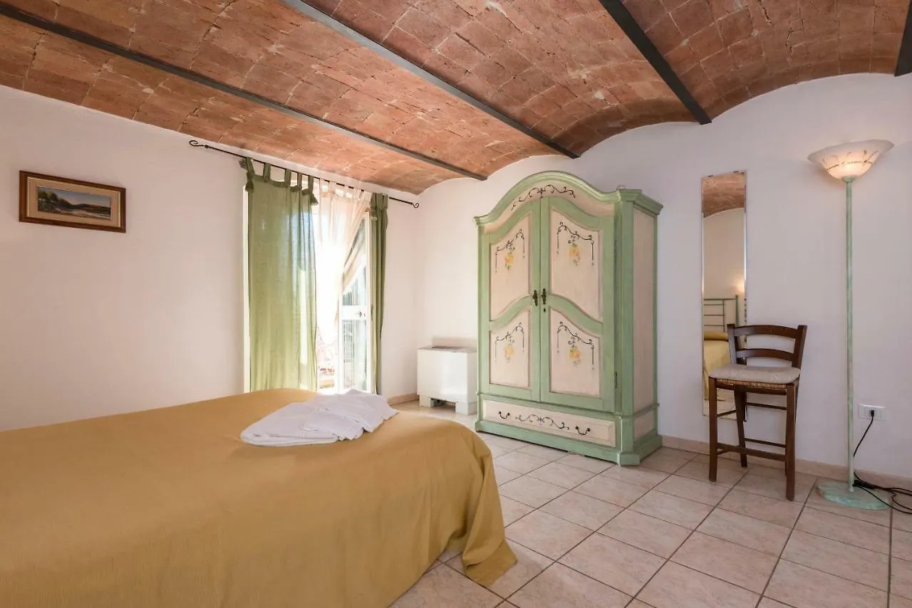 Borgo E Castello Apartment Suvereto